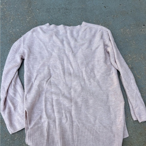 Express Light Gray V-Neck Sweater - Picture 4 of 4